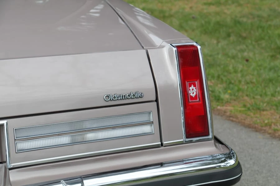 1983 Oldsmobile 98 - Image 7 of 26
