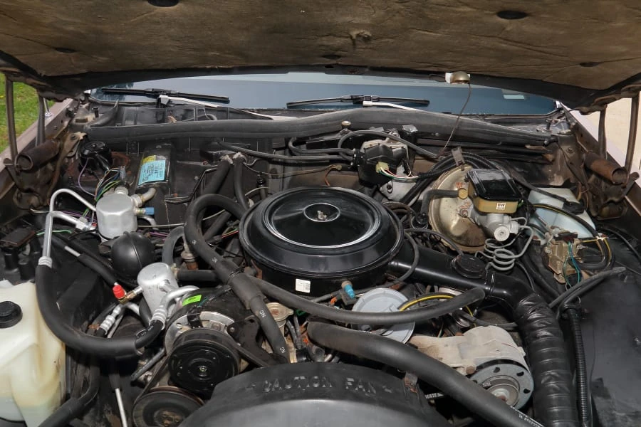 1983 Oldsmobile 98 - Image 26 of 26