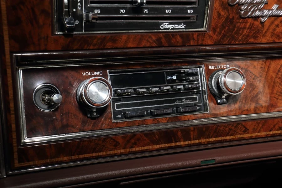1983 Oldsmobile 98 - Image 21 of 26