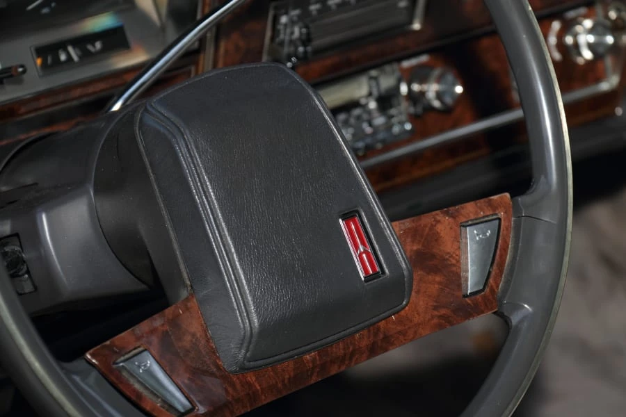 1983 Oldsmobile 98 - Image 21 of 29