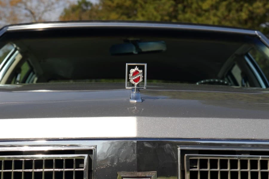 1983 Oldsmobile 98 - Image 10 of 29