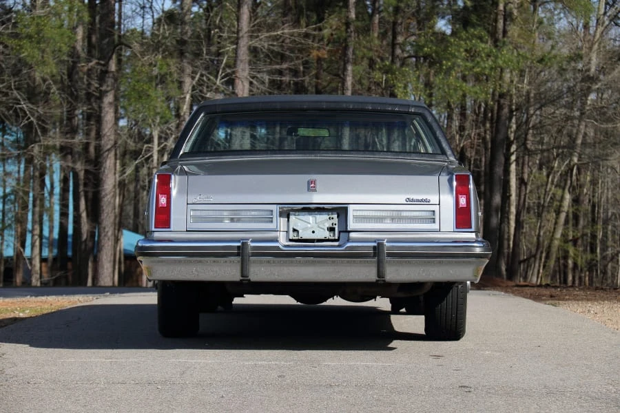 1983 Oldsmobile 98 - Image 5 of 29
