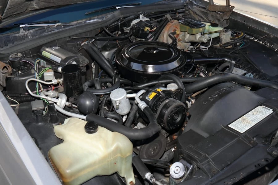 1983 Oldsmobile 98 - Image 26 of 29