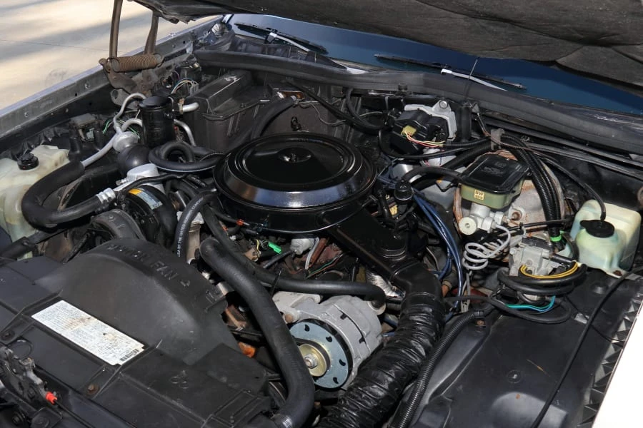 1983 Oldsmobile 98 - Image 28 of 29