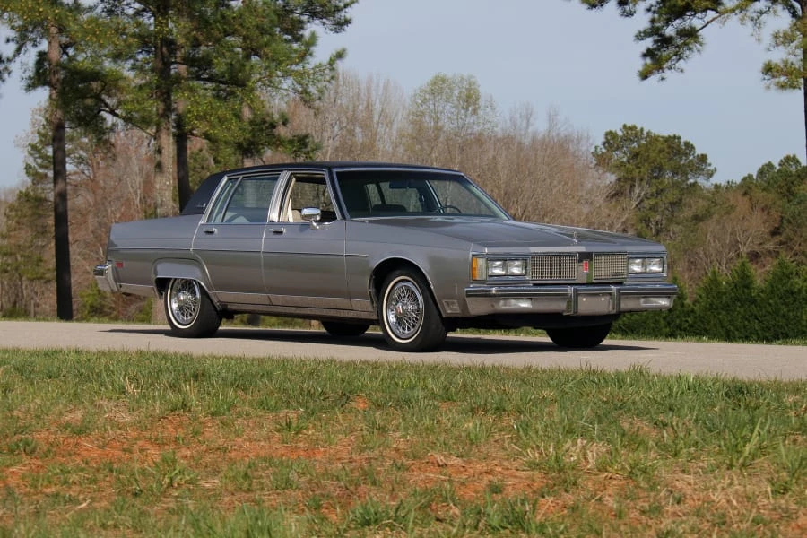 1983 Oldsmobile 98 - Image 13 of 29
