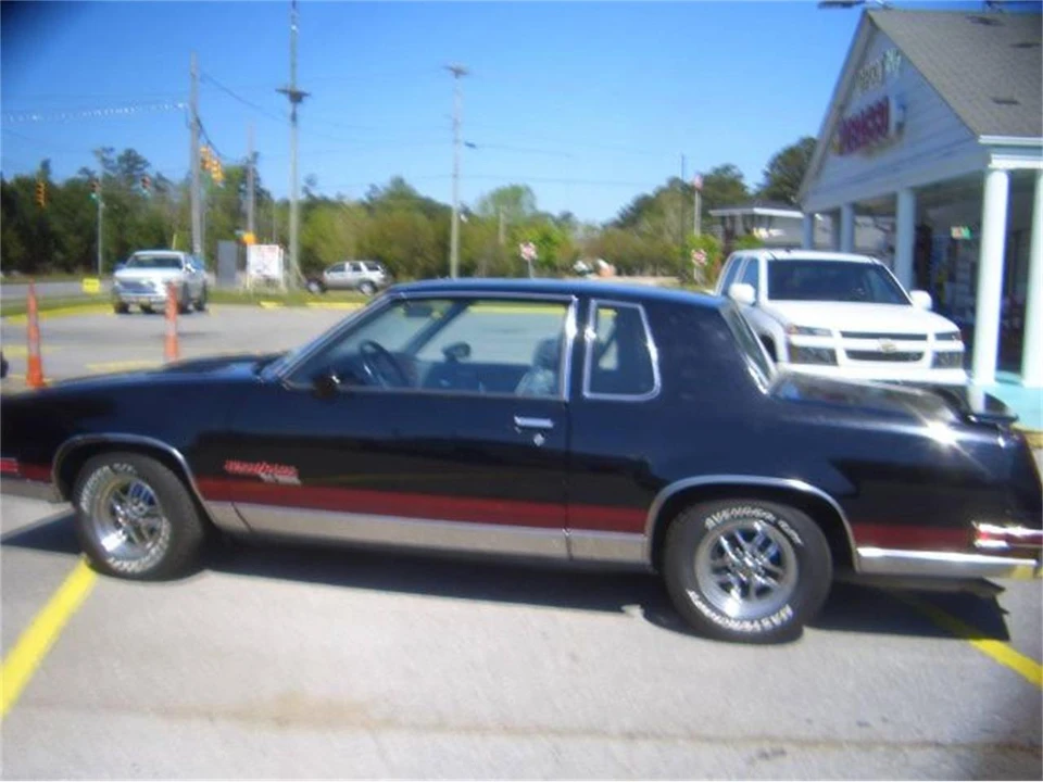 1983 Oldsmobile Cutlass 5th Gen - Image 3 of 13