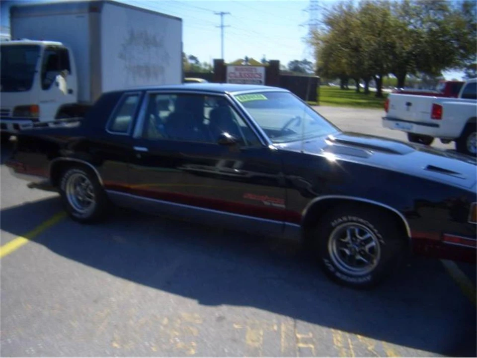 1983 Oldsmobile Cutlass 5th Gen - Image 5 of 13
