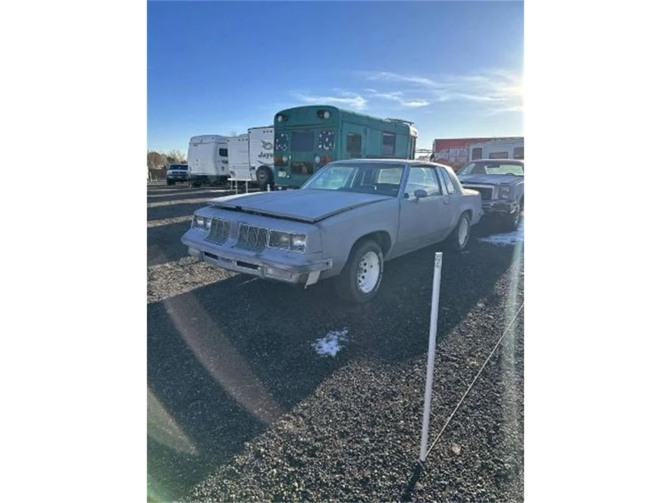 1983 Oldsmobile Cutlass 5th Gen - Image 5 of 9
