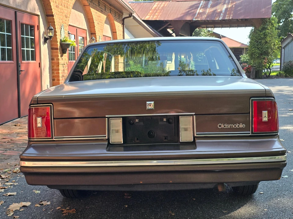 1983 Oldsmobile Cutlass Ciera - Image 17 of 31