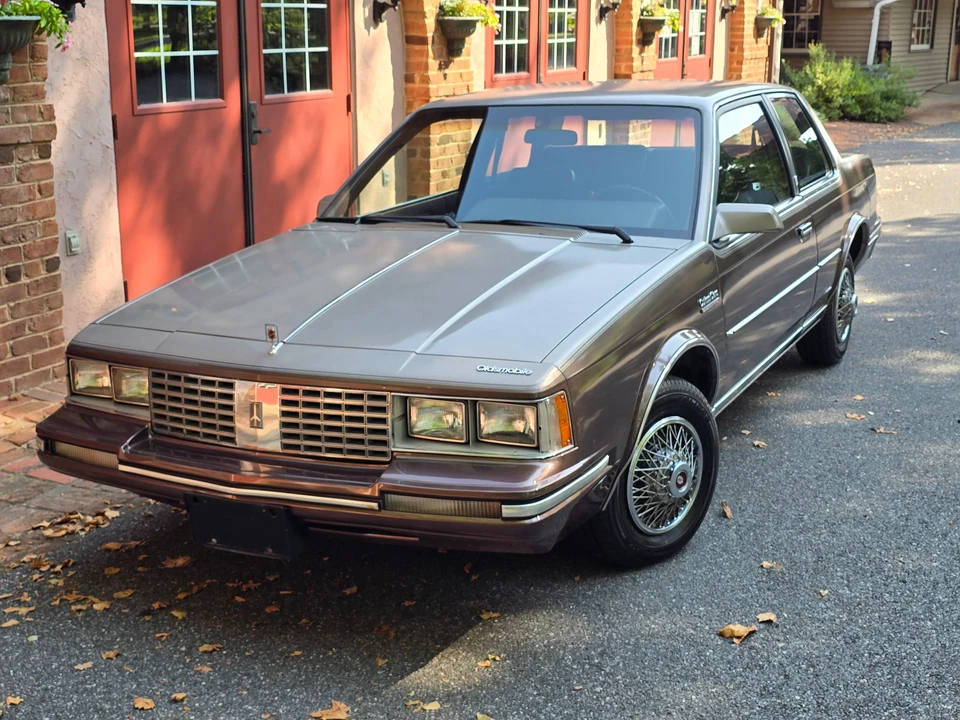 1983 Oldsmobile Cutlass Ciera - Image 9 of 31