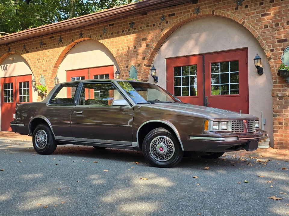 1983 Oldsmobile Cutlass Ciera - Image 22 of 31