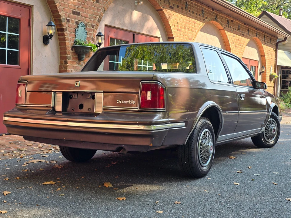 1983 Oldsmobile Cutlass Ciera - Image 19 of 31