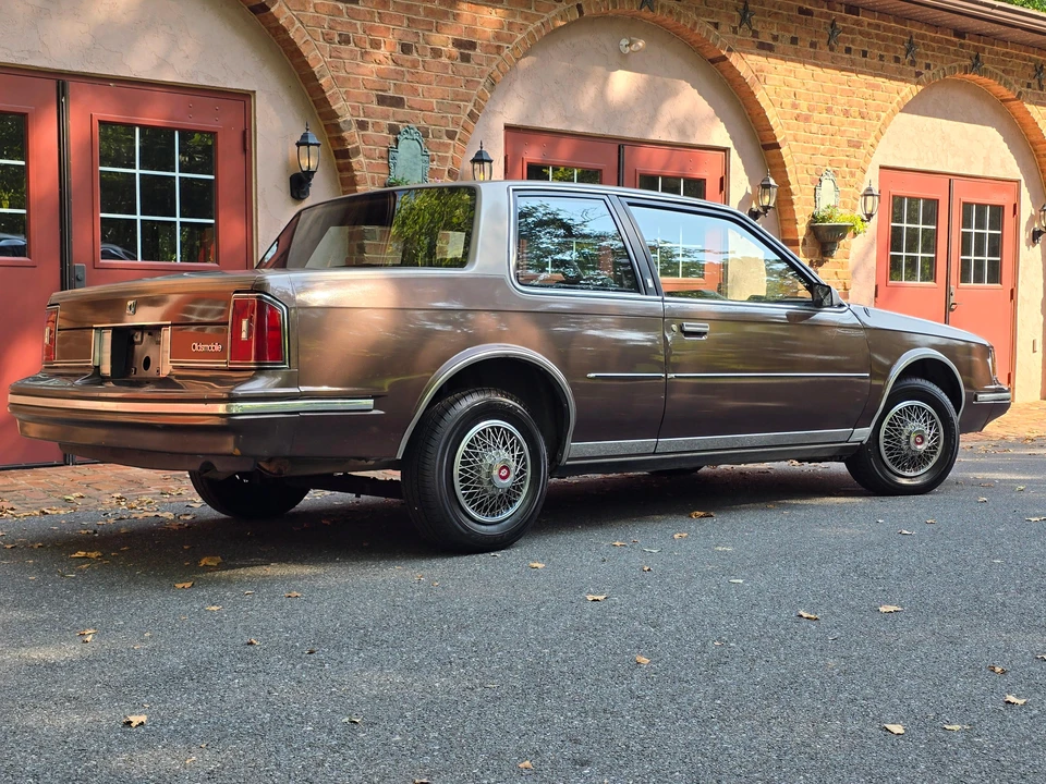 1983 Oldsmobile Cutlass Ciera - Image 20 of 31