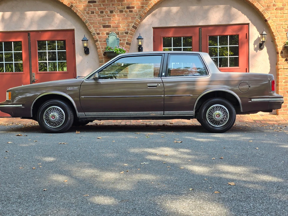 1983 Oldsmobile Cutlass Ciera - Image 12 of 31