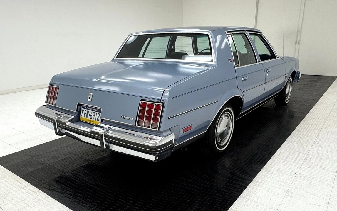 1983 Oldsmobile Cutlass Supreme - Image 5 of 12