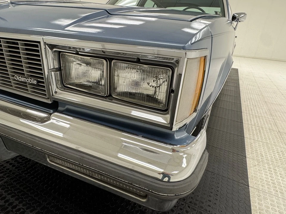 1983 Oldsmobile Cutlass Supreme - Image 11 of 12