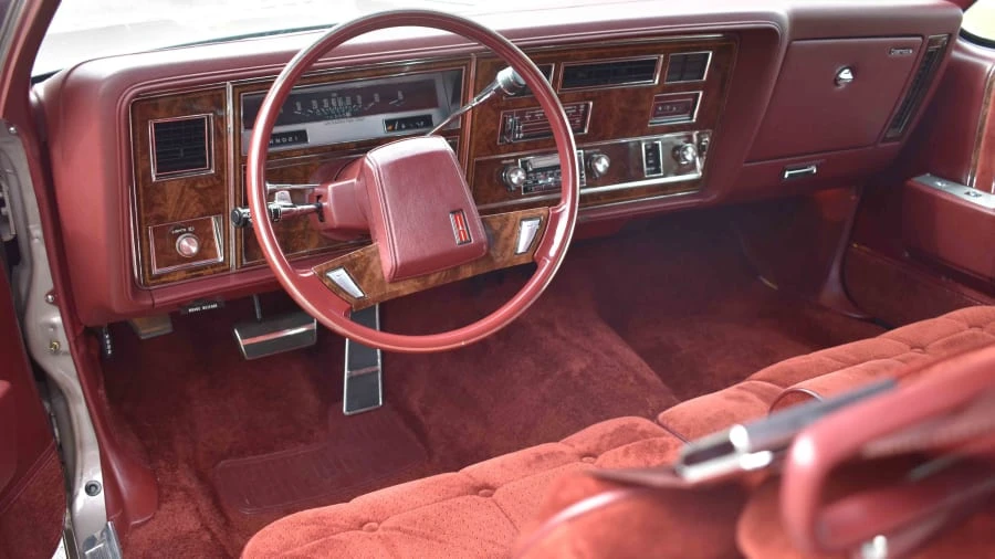 1983 Oldsmobile 88 - Image 4 of 8