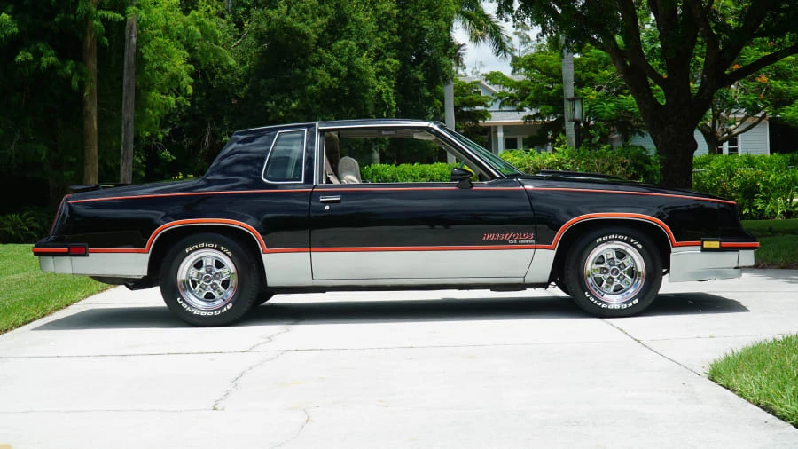 1983 Oldsmobile Hurst/Olds - Image 2 of 20