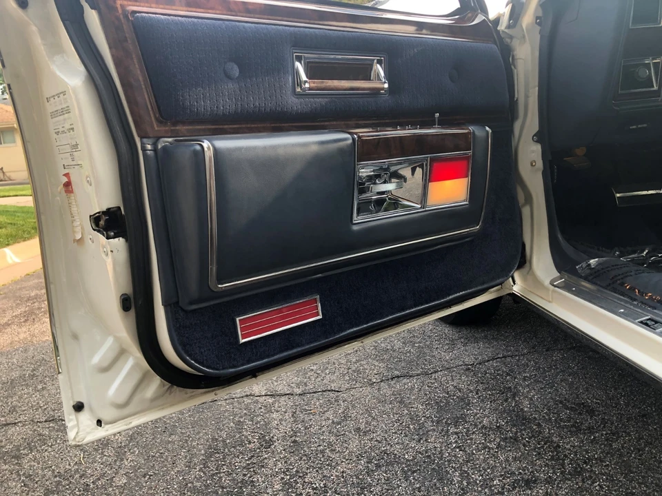 1983 Oldsmobile 98 - Image 13 of 21