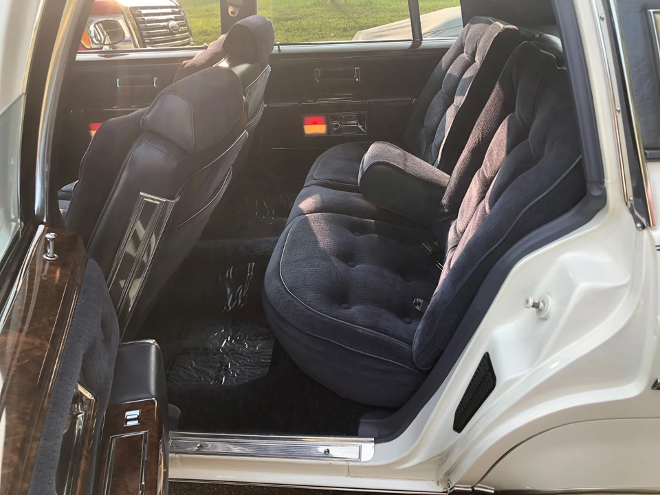 1983 Oldsmobile 98 - Image 15 of 21