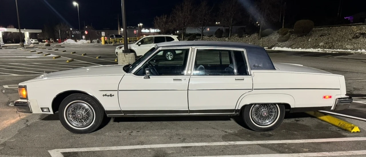 1983 Oldsmobile 98 - Image 8 of 31