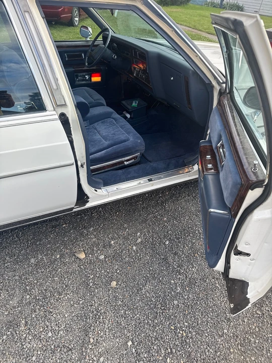 1983 Oldsmobile 98 - Image 19 of 31
