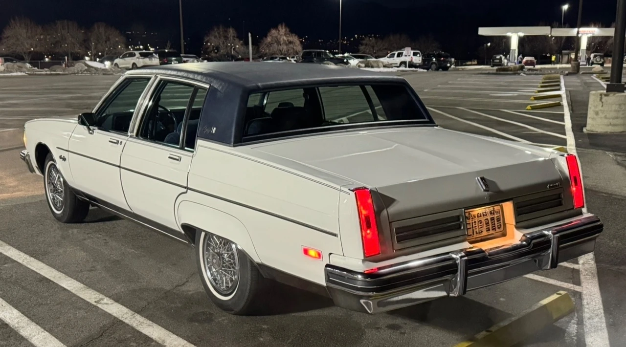 1983 Oldsmobile 98 - Image 4 of 31