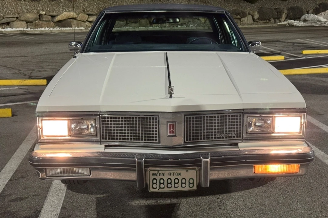 1983 Oldsmobile 98 - Image 6 of 31