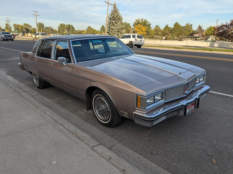 1983 Oldsmobile 98 - Image 24 of 26