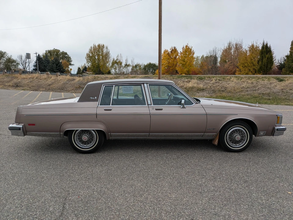 1983 Oldsmobile 98 - Image 21 of 26