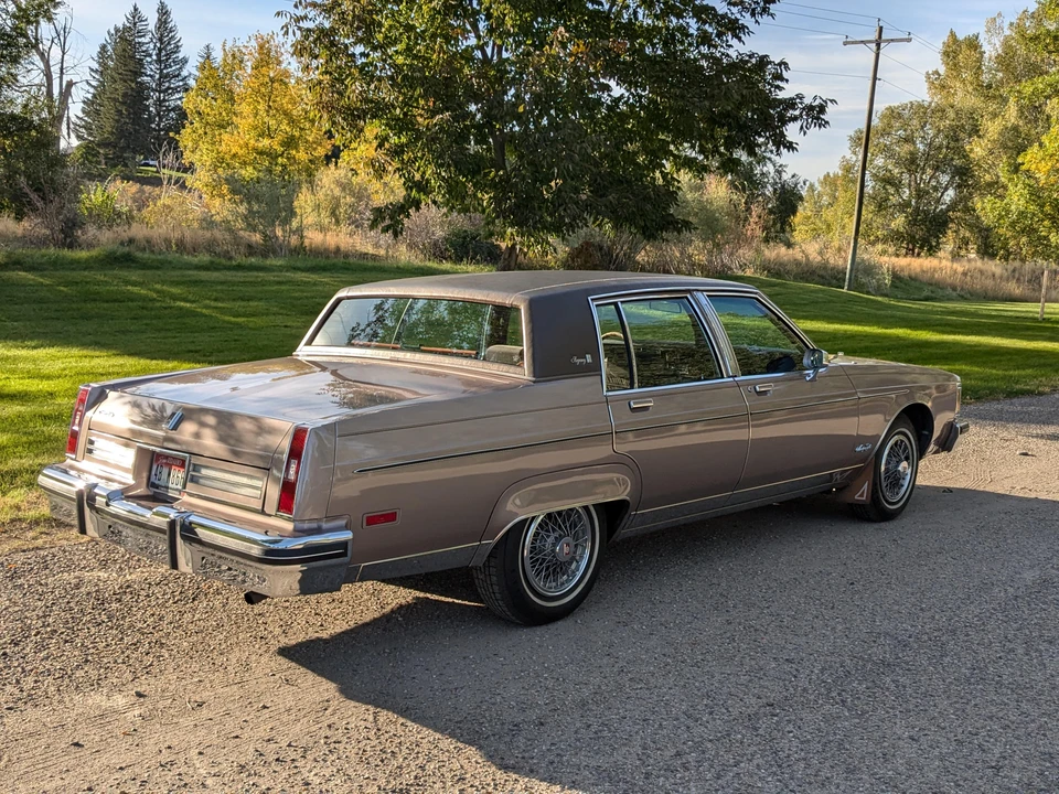 1983 Oldsmobile 98 - Image 19 of 26