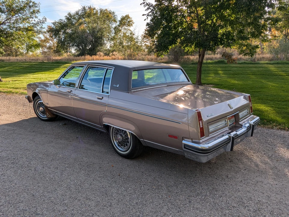 1983 Oldsmobile 98 - Image 13 of 26