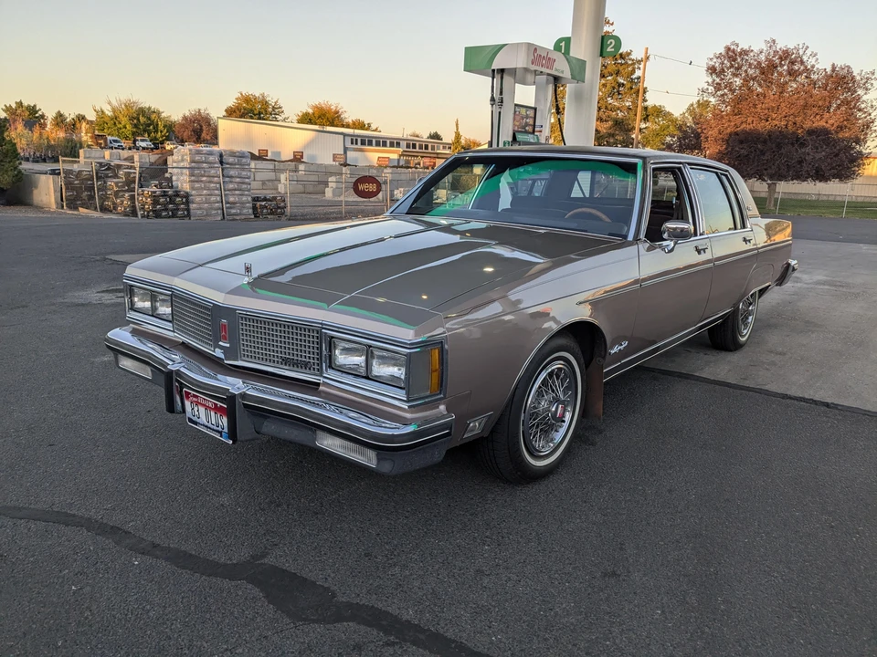 1983 Oldsmobile 98 - Image 8 of 26