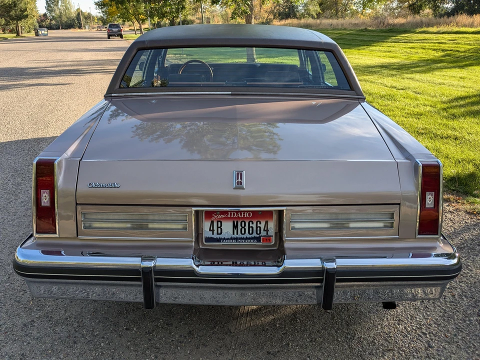 1983 Oldsmobile 98 - Image 16 of 26