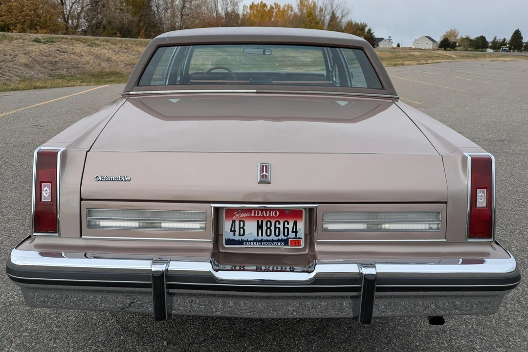 1983 Oldsmobile 98 - Image 5 of 26
