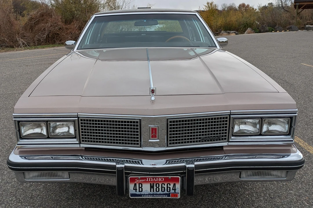 1983 Oldsmobile 98 - Image 2 of 26