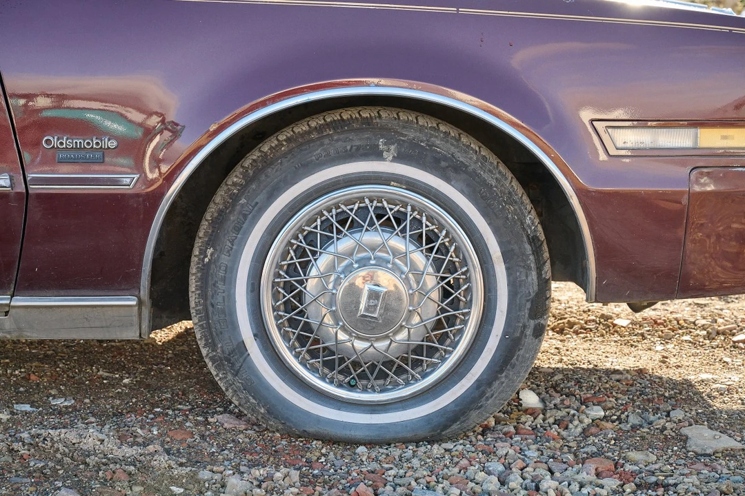 1983 Oldsmobile Toronado - Image 17 of 30