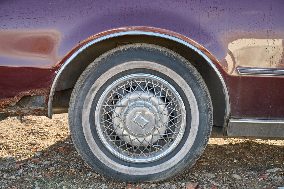 1983 Oldsmobile Toronado - Image 16 of 30