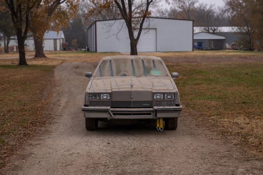 1983 Oldsmobile Toronado - Image 4 of 15