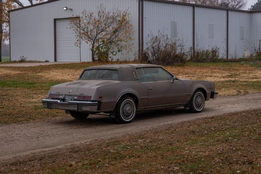1983 Oldsmobile Toronado - Image 3 of 15