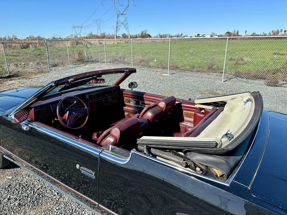 1983 Oldsmobile Toronado - Image 27 of 31