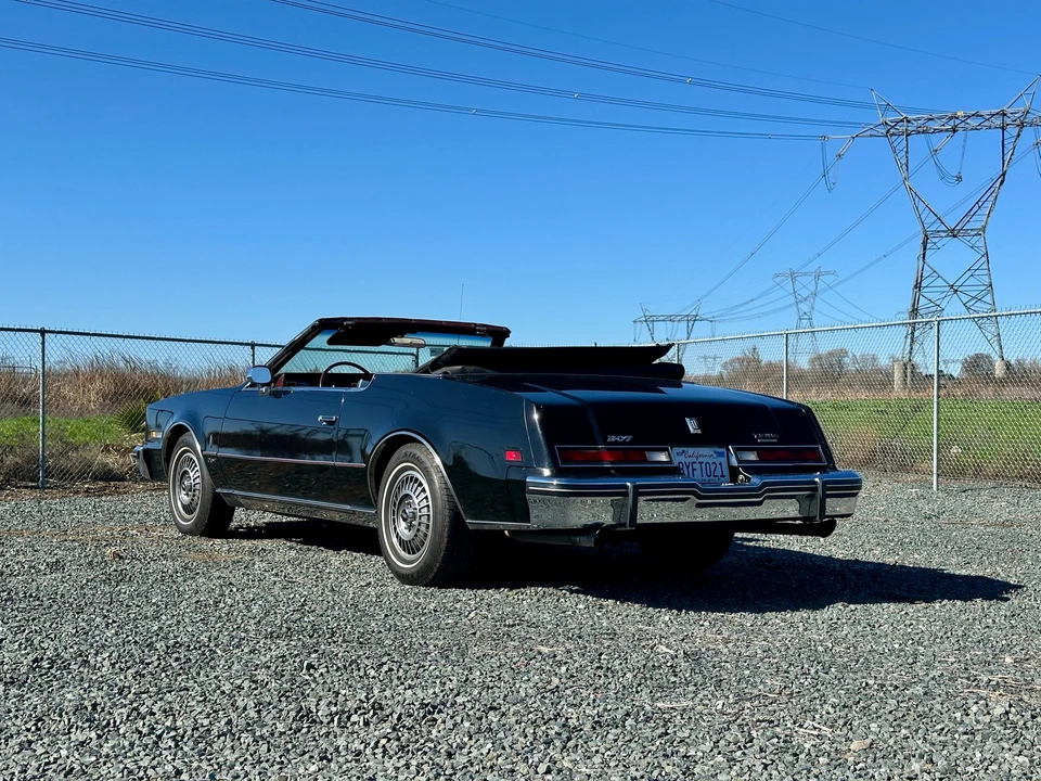 1983 Oldsmobile Toronado - Image 10 of 31