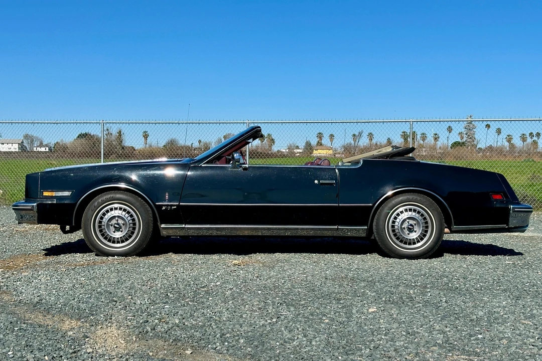 1983 Oldsmobile Toronado - Image 3 of 31