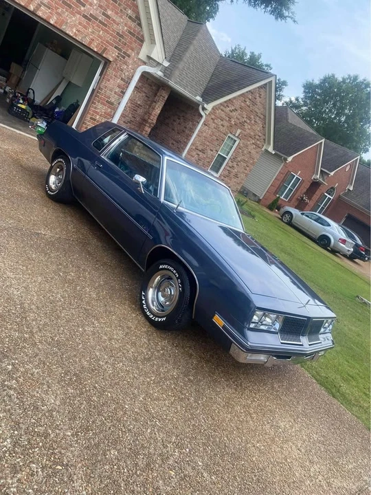 1983 Oldsmobile Cutlass Supreme - Image 2 of 6