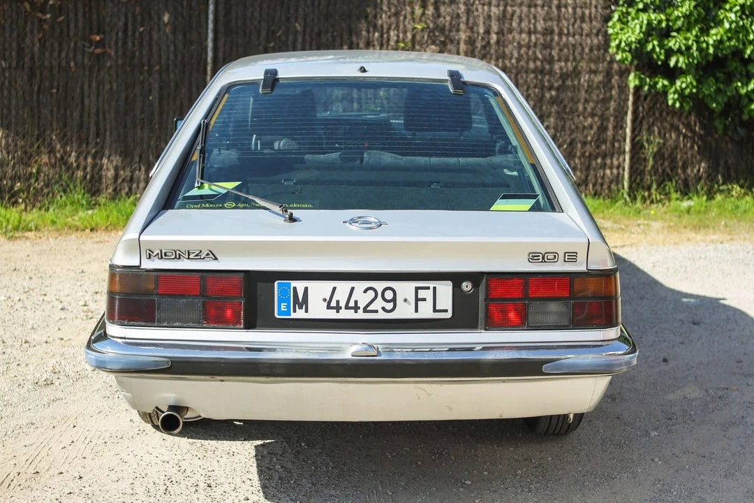 1983 Opel - Image 8 of 31