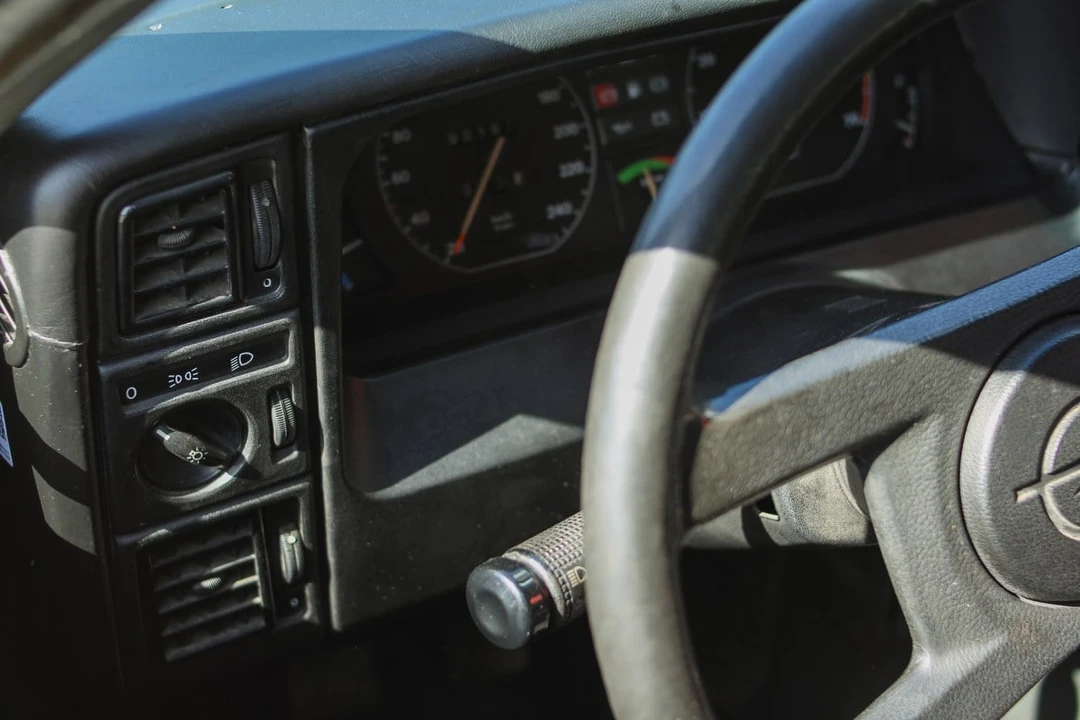 1983 Opel - Image 13 of 31