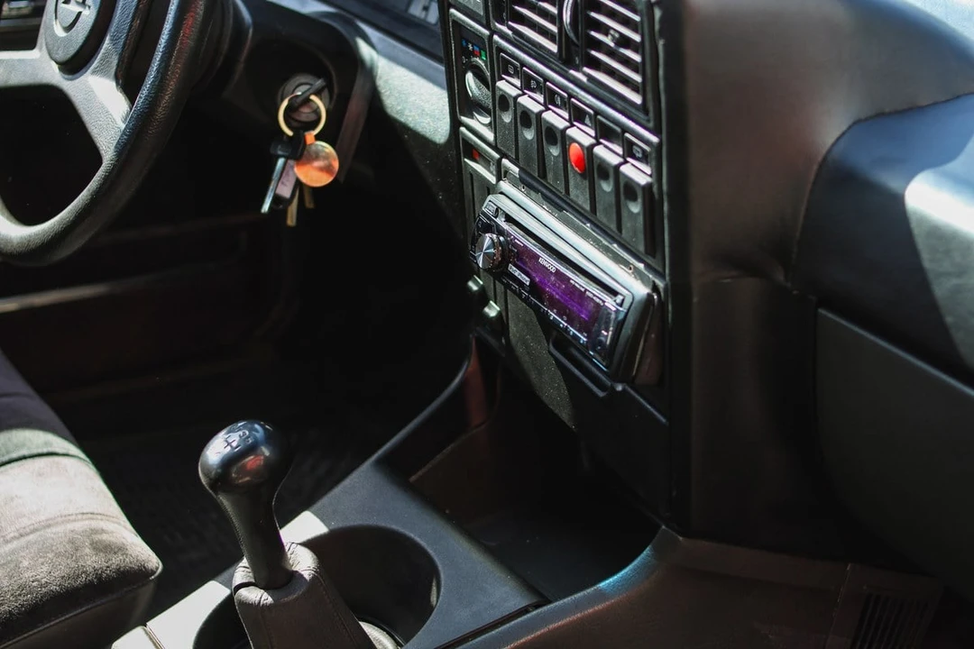 1983 Opel - Image 17 of 31