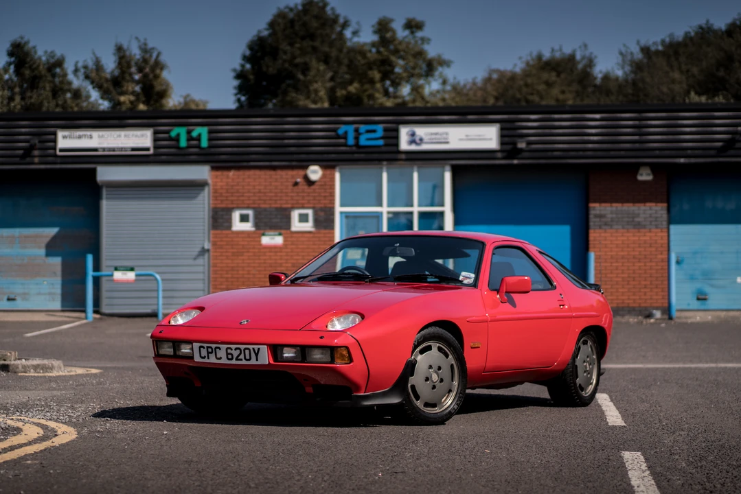 1983 Porsche 928 S - Image 10 of 31