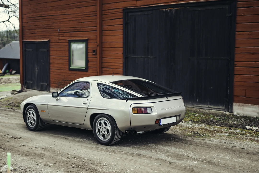 1983 Porsche 928 S - Image 5 of 31