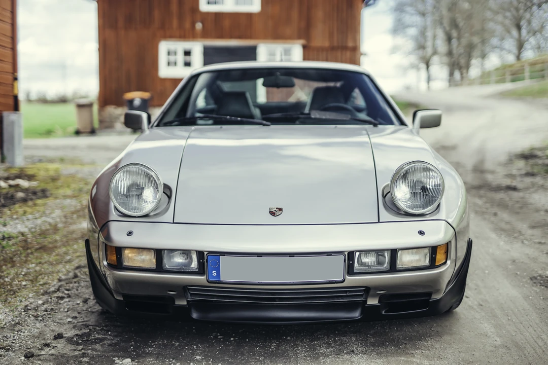 1983 Porsche 928 S - Image 10 of 31